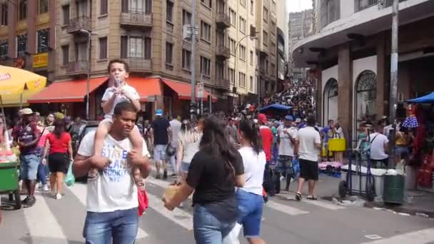 Strade Piene Folle Venditori Tra Edifici Alti — Video Stock