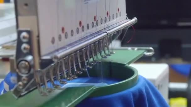 Голубая Рубашка Процесс Пошива Швейной Машиной Ручная Работа — стоковое видео