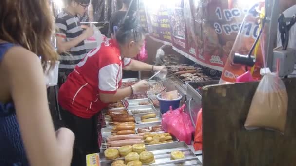 Διάφοροι Τύποι Street Food Satay Στη Melaka Jonkar Street — Αρχείο Βίντεο