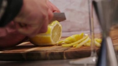 Cut Thin Lemon With a Knife