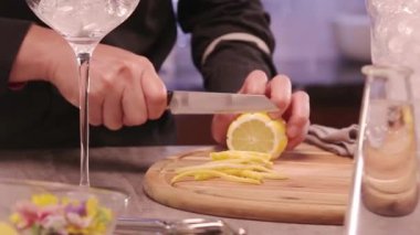Cut Thin Lemon With a Knife