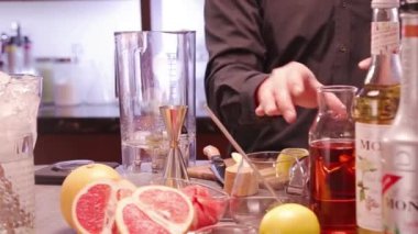  Beautiful Floral Rose Appearance with Fresh Fruit 