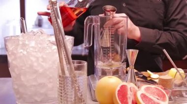  Beautiful Floral Rose Appearance with Fresh Fruit 