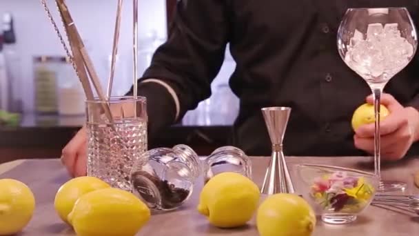 Yuzu Gin Tonic Drink Background Close — Video Stock
