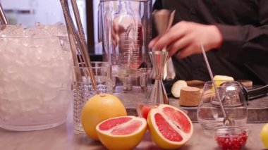  Beautiful Floral Rose Appearance with Fresh Fruit 