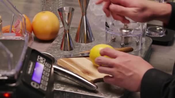 Rotate Lemon Cutting — Video