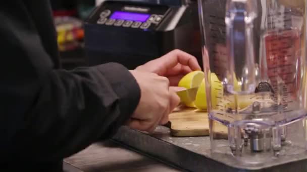 Process Cutting Middle Lemon Close — Video Stock