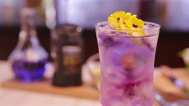 Color Drink Yellow Flowers Zoom Out — Video