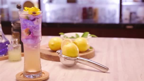 Beautiful Drink Appearance Garnish Flowers Pan Right Left — Video Stock