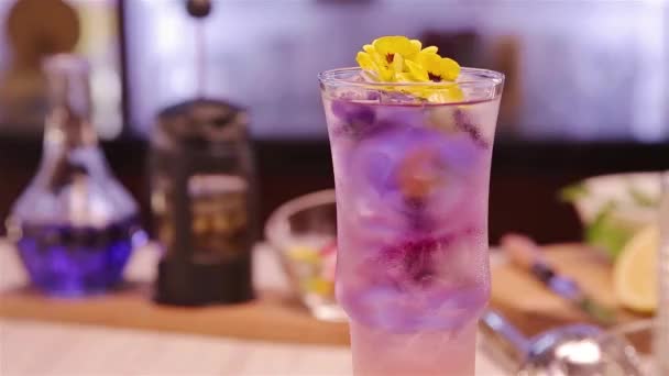Purple Drink Garnish Flowers Close — Video