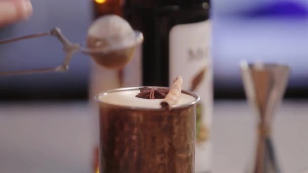 Garnir Poudre Chocolat Gros Plan — Video