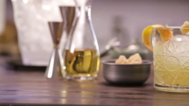 Apparence Boisson Froide Avec Garniture Fruits Diapositive Gauche Droite — Video