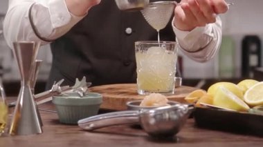 Filtredeki Sıvının Son Damlası