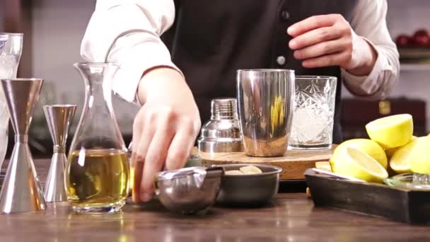 Squeezing Lemon Iron Glass — Stock Video