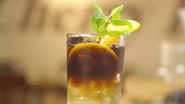 Beautiful 3 Color Drink Appearance - Moving Down.