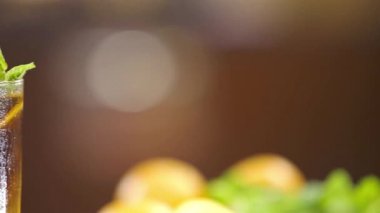 Garnish Naturally In Cold Drinks - Slide Right To Left.