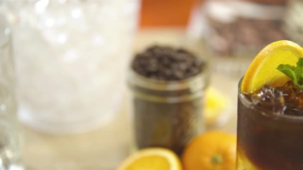 Garnish Sliced Orange Leaves Fresh Drink Pan Left Right — Stockvideo