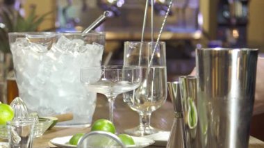 Take And Sprinkle Pink Powder - Static