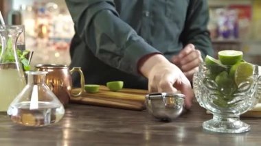 Squeeze Lime With Iron Squeezer Strongly 