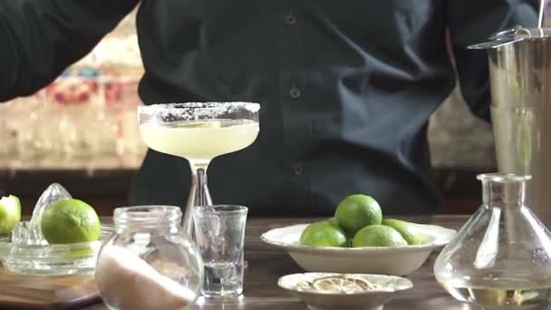 Yellow Drink Dried Lime Slices — Stock videók