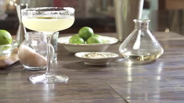 Yellow Drink Dried Lime Slices Pan Left Right — Vídeo de stock