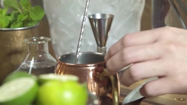 Stir Spoon Bar Quickly — стоковое видео