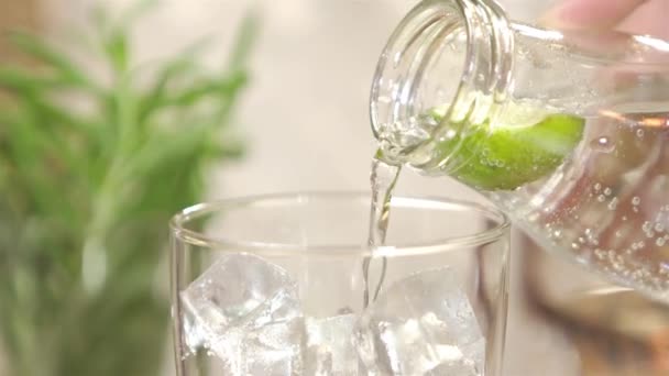 Add Lime Mixed Water Syrup Close — Video Stock