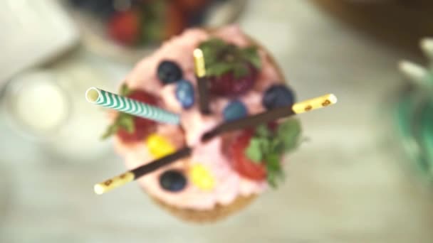 Cream Many Colorful Garnishes Pull Focus — Stockvideo