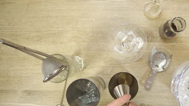 Pouring Liquid Shaker Static — Video