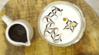 Beautiful Pattern On Milk - Pull Focus