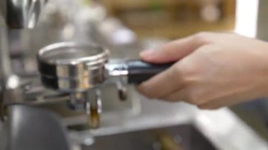 coffee machine produce coffee powder on to the lever - static