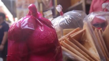  Plastik poşetlerin içinde sıralanmış çörekler - statik