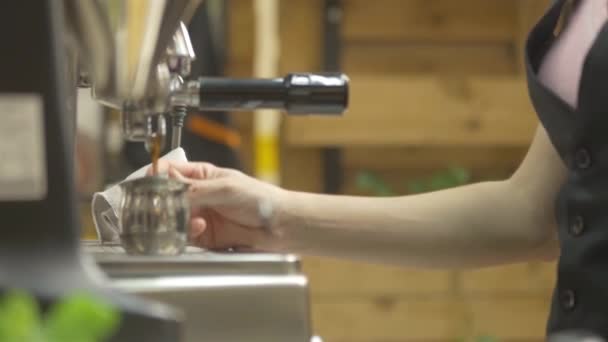 Woman Pouring Coffee Coffee Machine Jigger Pan Follow — Vídeo de stock