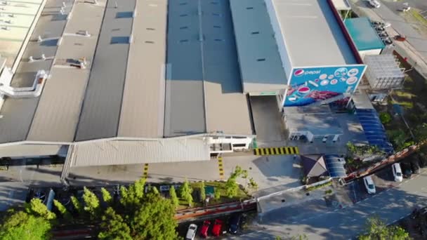 Werksdach Ansicht Luftaufnahme Mit Parkplatz — Stockvideo