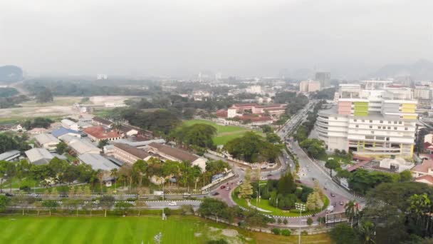 Morgennebel Morgendlichen Verkehr Kreisverkehr Von Ipoh Rutsche Nach Links — Stockvideo