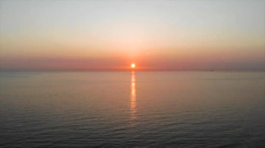 Güneşin ufuktaki görüntüsü - Dolly ileri