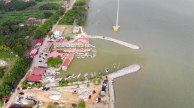 Balıkçı tekneleri Kırmızı Çatı Üstü Tekne Evi 'nde Berbed