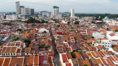 Melaka 'da Turuncu Çatılı Konut Bölgesi 