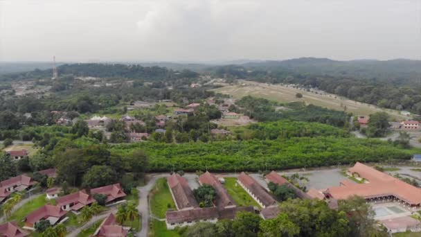 Mountains Covered Thick Forest Overlooking Small Houses Asia Dolly Backward — Vídeo de stock
