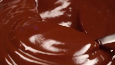 Pastalar için ipek çikolatalı Ganache Jölesi ve Kek.