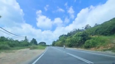 Dar Yol Yeşillik ve Yol 