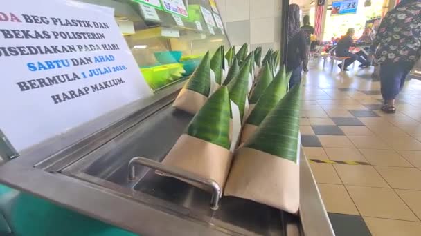 Nasi Lemak Μαλαισίας Εθνικό Dish Πωλούνται Στο Δικαστήριο Τροφίμων — Αρχείο Βίντεο