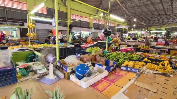 Πωλητές Φρούτων Μια Αγορά Που Πωλούν Διάφορα Πολύχρωμα Φρούτα Pan — Αρχείο Βίντεο