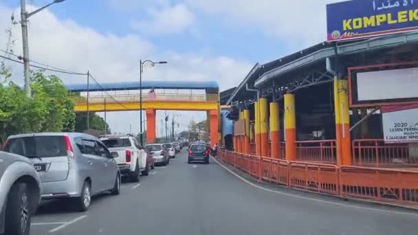 Conducir Través Colorida Calle Estrecha Kuala Lipis — Vídeos de Stock