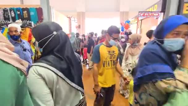Crowded Mall Malaysia Covid Pandemic — Stock Video