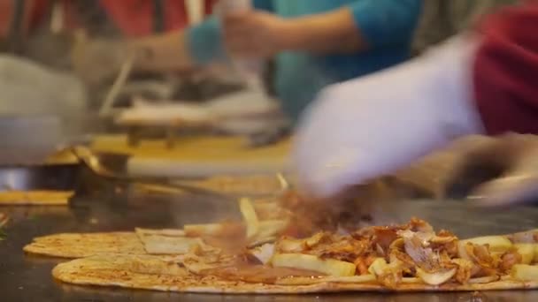 Rulla Upp Shawarmas Redo Att Tjäna Närbild Statisk — Stockvideo
