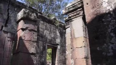 Kaya Binası Harabeleri - Pan - Soldan Yukarı Yukarı Yukarı.