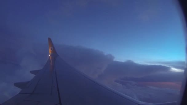 Ala Avião Perto Pôr Sol Nuvem Estático — Vídeo de Stock