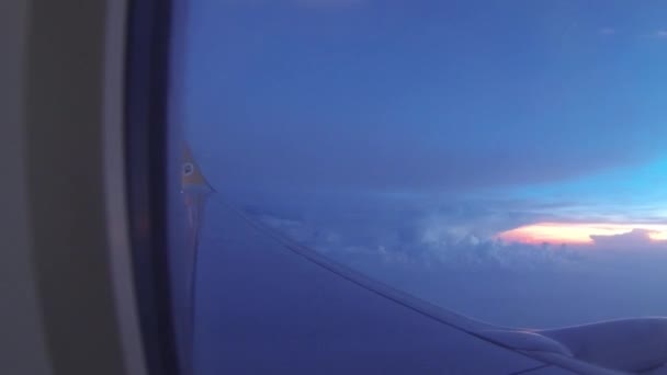 Ala Avião Perto Pôr Sol Nuvem Através Janela Estático — Vídeo de Stock