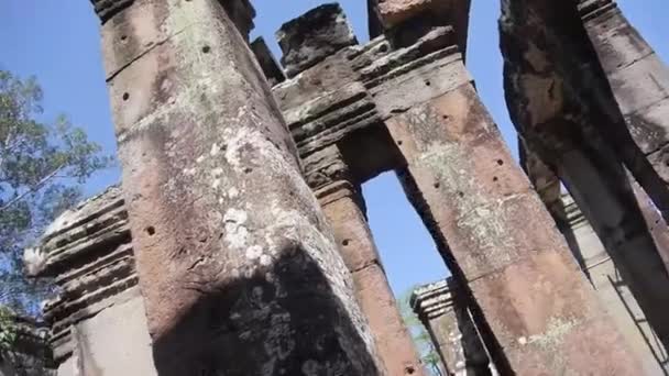 Ruiny Budynków Skalnych Patelnia Górę Lewo — Wideo stockowe